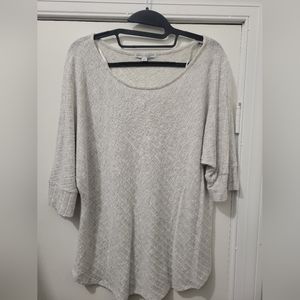 Womens light gray quarter sleeve sweater large